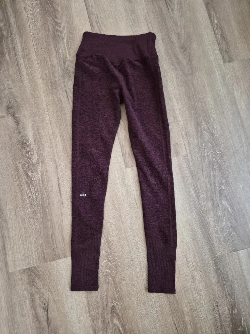 ALO Yoga Alosoft Seamless Lounge Leggings in Plum